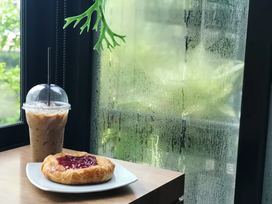 ทำไมช่วงหน้าฝนถึงเกิดภาวะอ้วนลงพุงได้ง่าย?